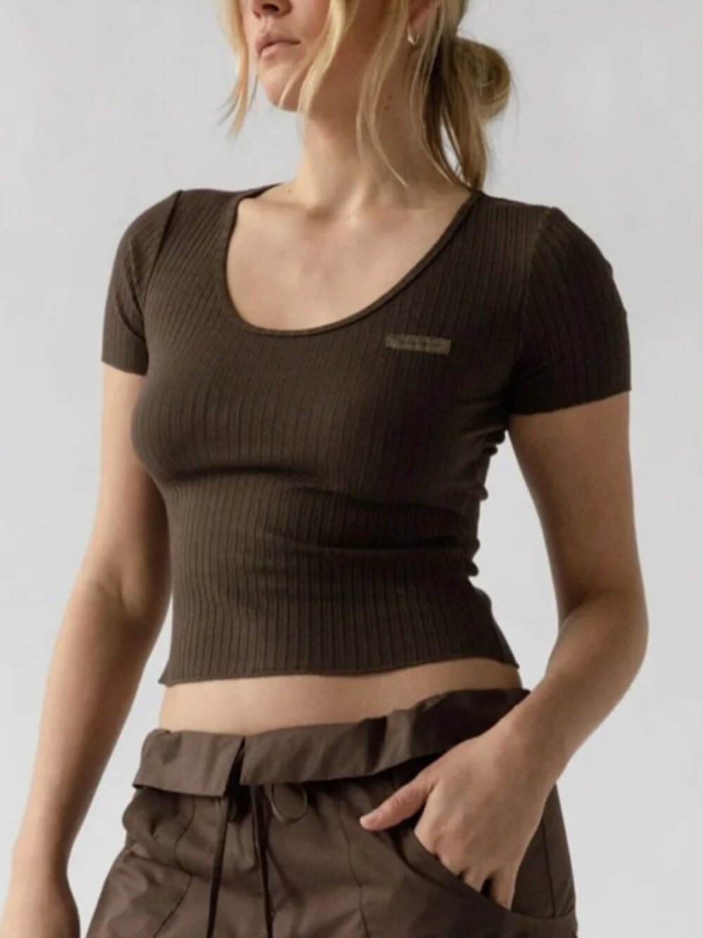 James Street Co Branded Ribbed Tee in Cocoa NWT